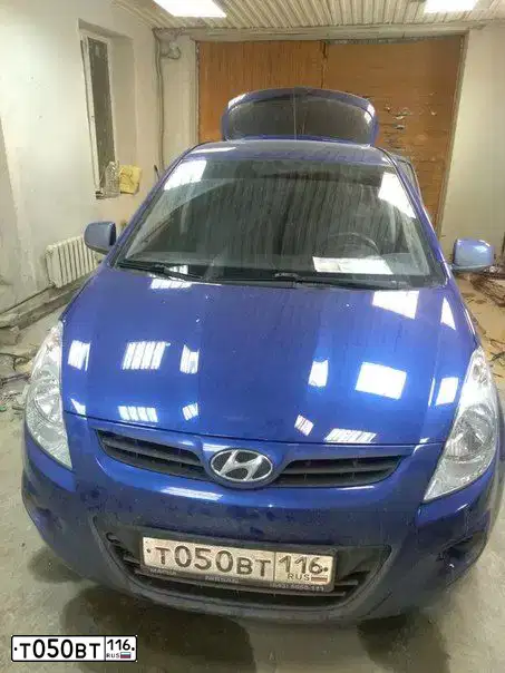Фото автомобиля HYUNDAI I20, 2009 — госномер Т050ВТ116. Цвет: СИНИЙ