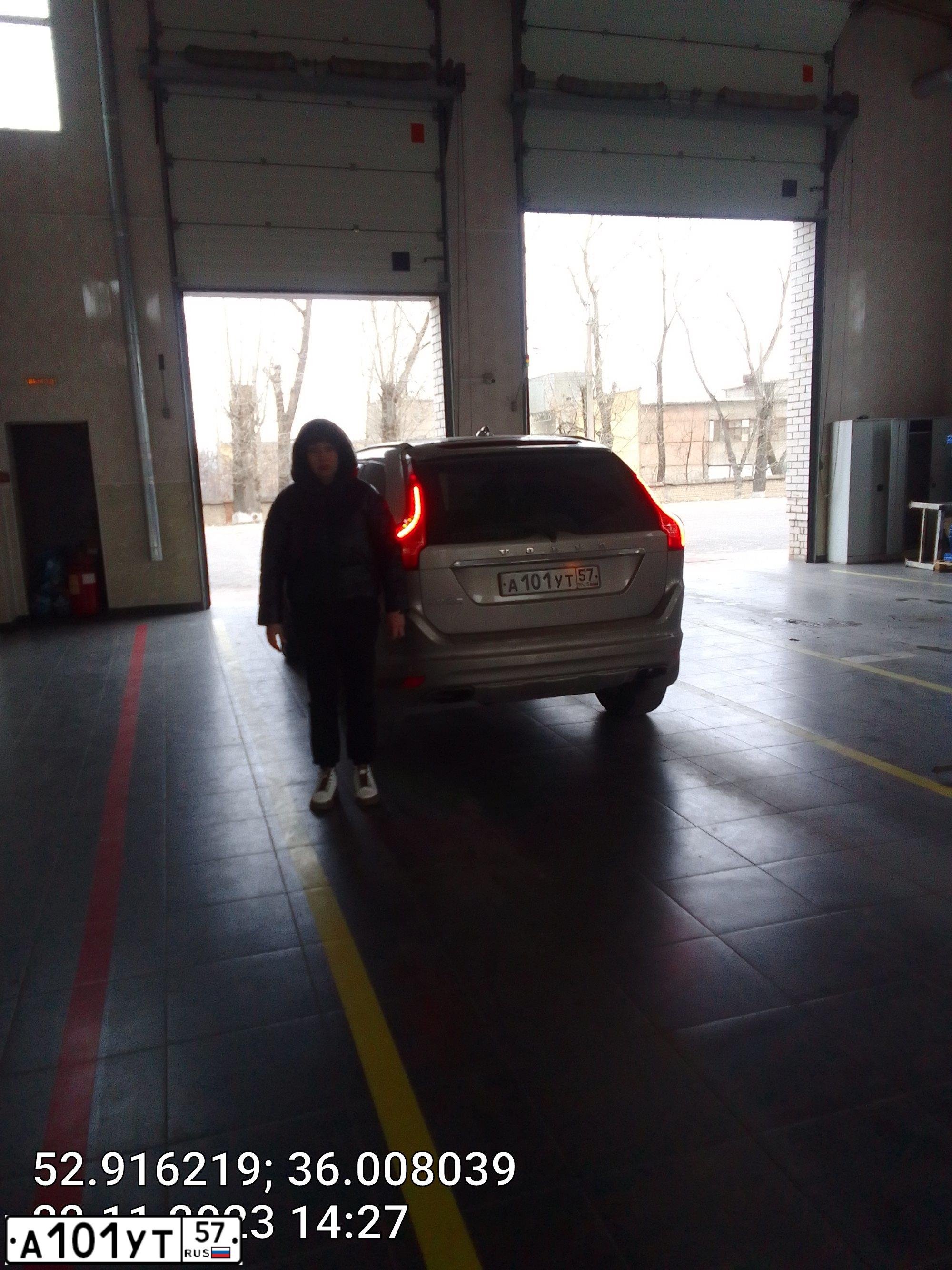 Фото автомобиля TOYOTA CAMRY, 2008 — госномер А101УТ57. Цвет: Серебристый