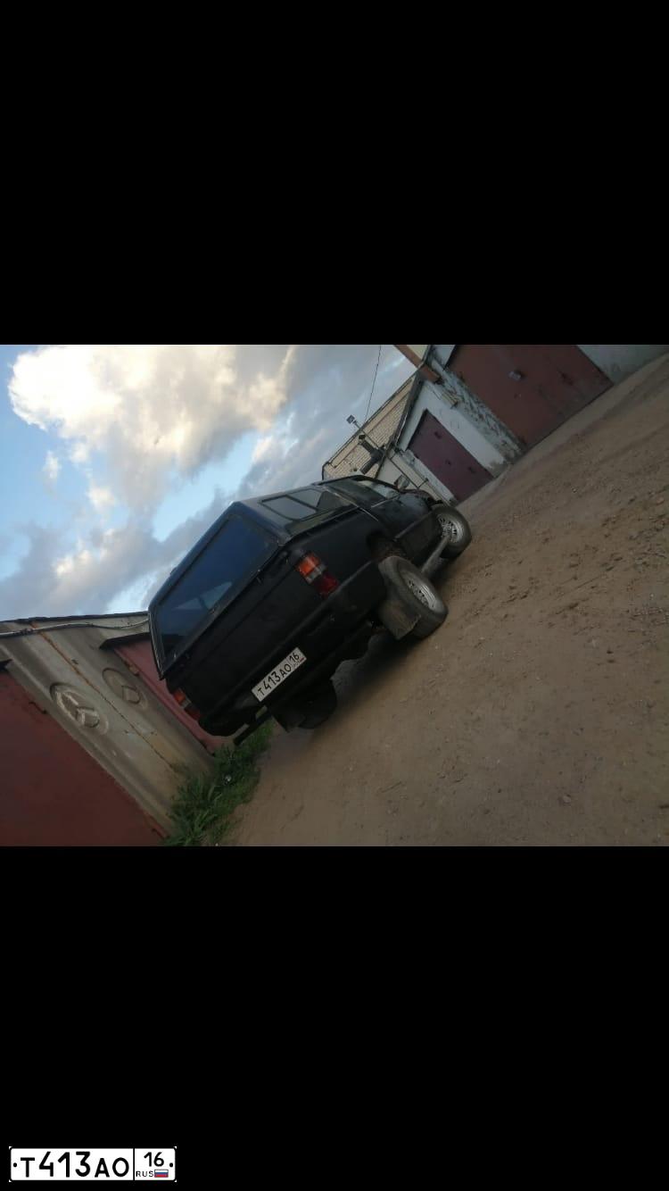 Фото автомобиля MITSUBISHI L 200, 1996 — госномер Т413АО16. Цвет: ЧЕРНЫЙ