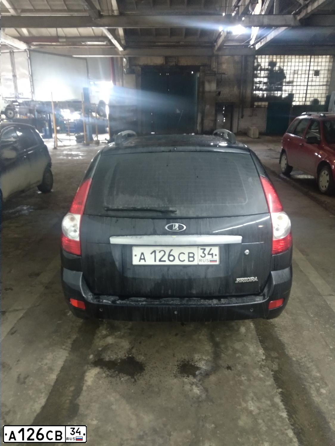 Фото автомобиля LADA 2172 PRIORA, 2011 — госномер С229ЕР34. Цвет: Белый