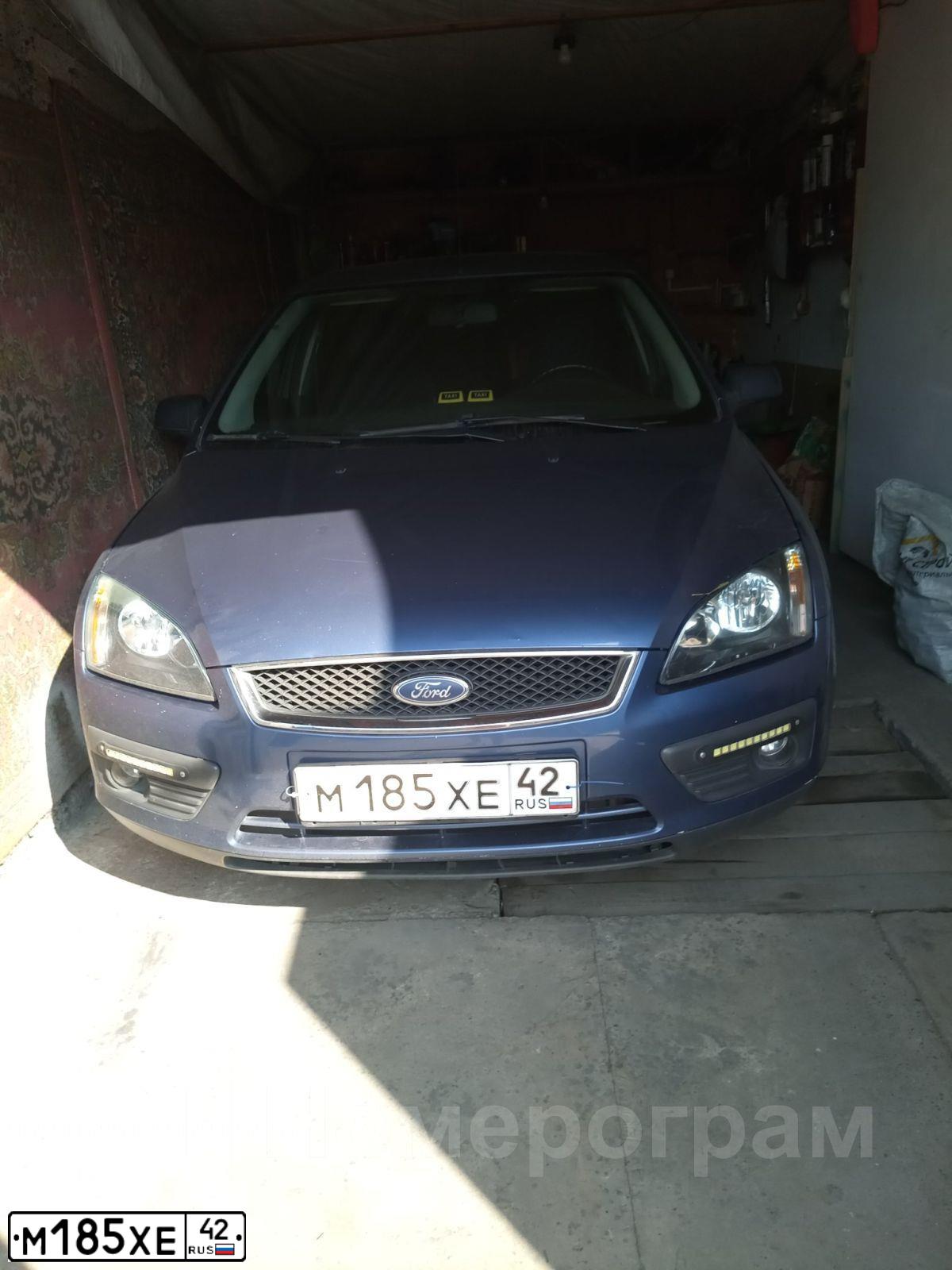 Фото автомобиля FORD FOCUS, 2006 — госномер М185ХЕ42. Цвет: СИНИЙ