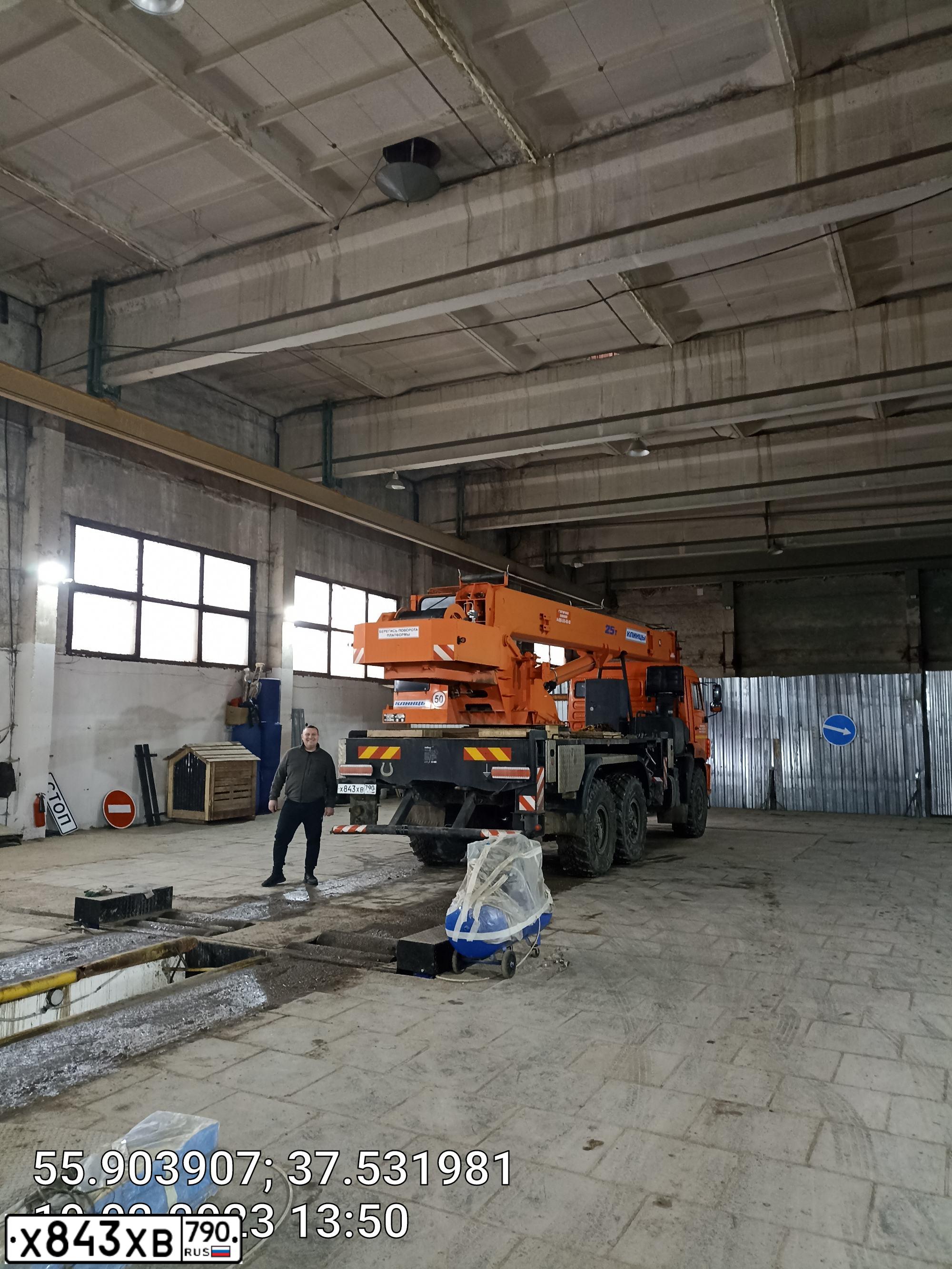 Фото автомобиля KAMAZ 4311, 2019 — госномер М070ТС82. Цвет: Оранжевый
