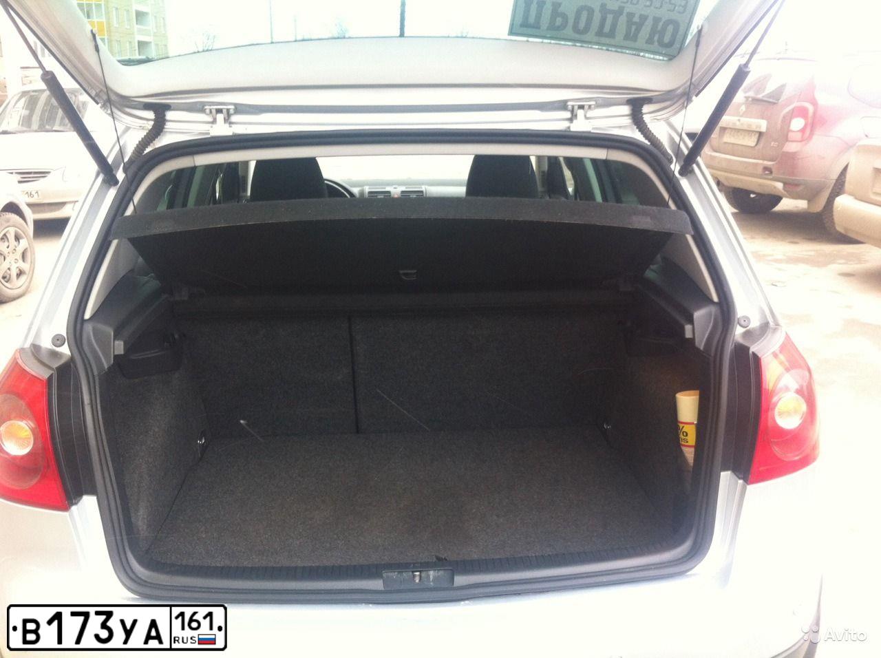 Фото автомобиля VOLKSWAGEN GOLF, 2008 — госномер В494КН82. Цвет: СЕРЕБРИСТЫЙ