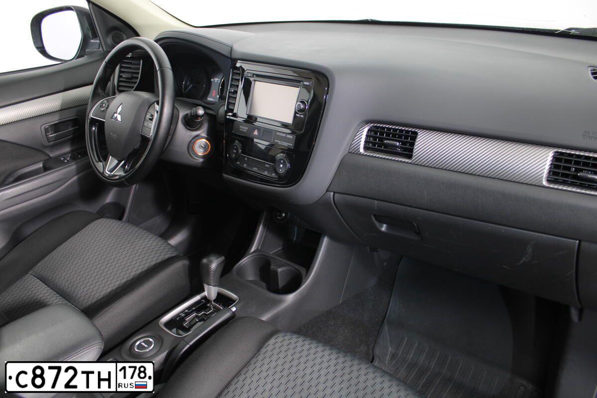Фото автомобиля MITSUBISHI OUTLANDER, 2015 — госномер Х473ЕХ37. Цвет: СЕРЫЙ