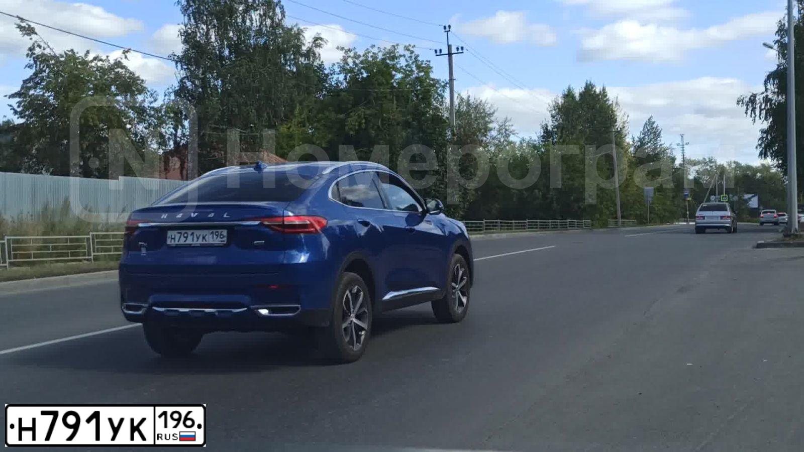 Фото автомобиля HAVAL F7, 2021 — госномер У324ВО196