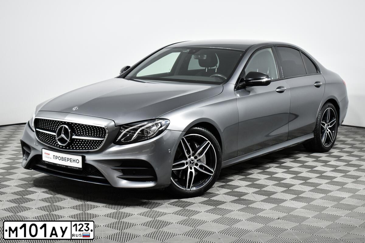 Фото автомобиля MERCEDES E-KLASSE, 2018 — госномер О095ОА790. Цвет: Серый