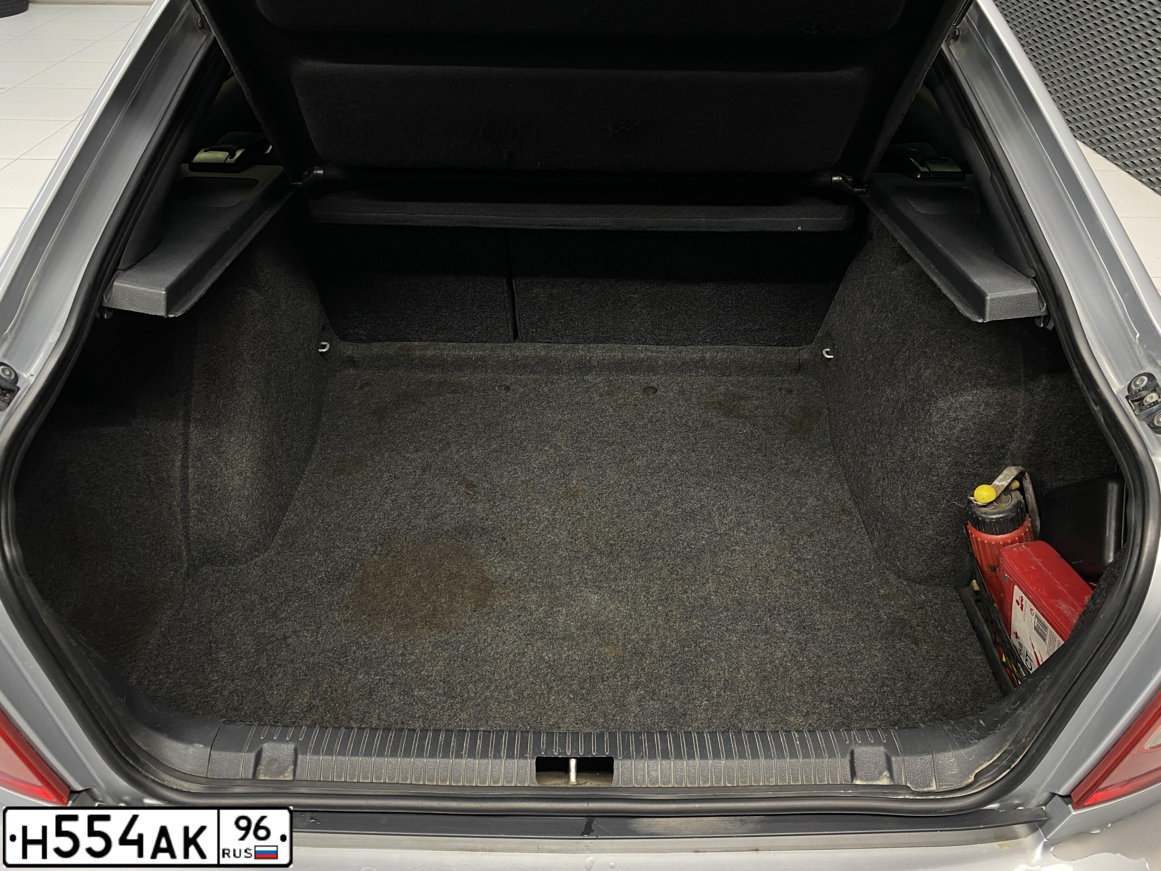 Фото автомобиля SKODA OCTAVIA, 2008 — госномер К912УА174. Цвет: СЕРЕБРИСТЫЙ