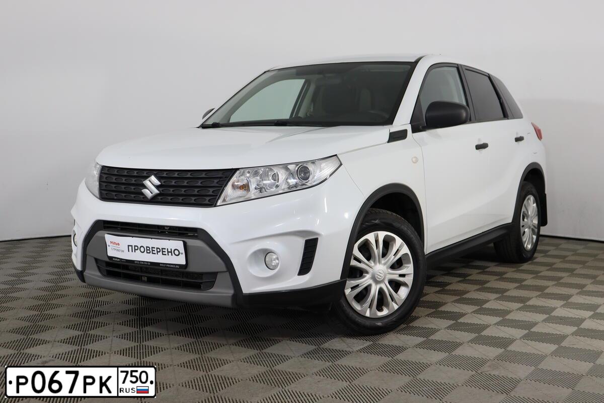 Фото автомобиля SUZUKI GRAND VITARA, 2017 — госномер А423УС147. Цвет: Белый