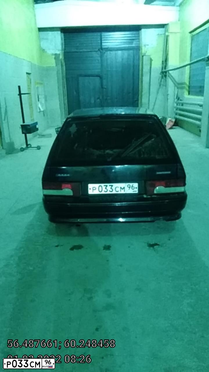 Фото автомобиля LADA 2114 SAMARA, 2007 — госномер Р033СМ96. Цвет: ЧЕРНЫЙ