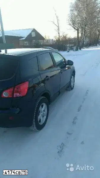 Фото автомобиля NISSAN QASHQAI, 2008 — госномер В626СХ150. Цвет: СИНИЙ ТЕМНЫЙ