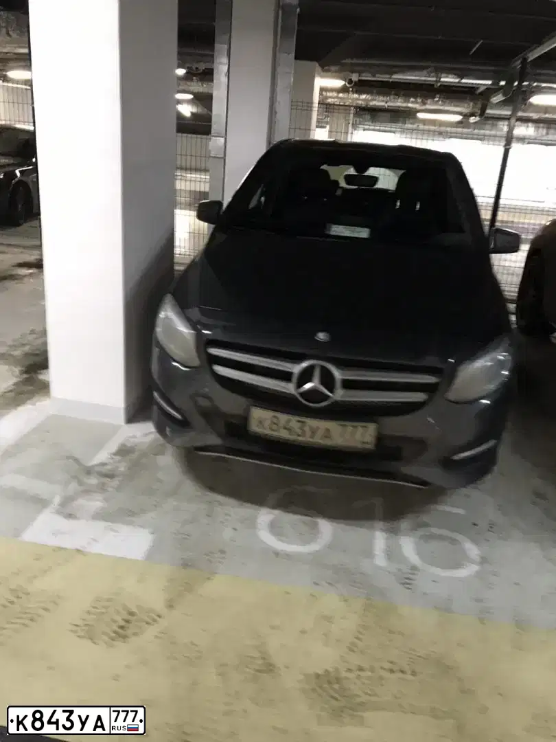 Фото автомобиля MERCEDES B-KLASSE, 2016 — госномер Н042ВУ57. Цвет: ЧЕРНЫЙ