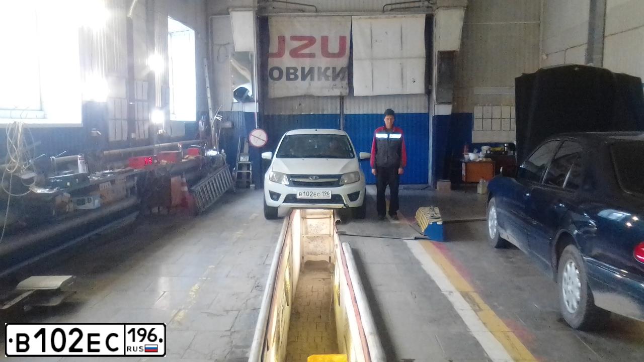 Фото автомобиля LADA 2191 GRANTA, 2014 — госномер В102ЕС196. Цвет: Белый