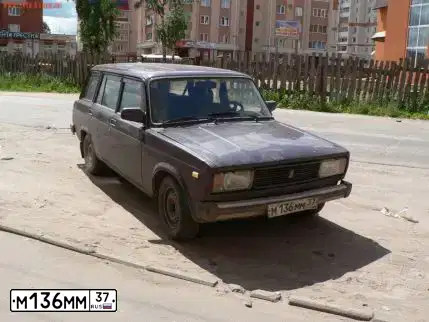 Фото автомобиля LADA 2104, 2001 — госномер М136ММ37. Цвет: ФИОЛЕТОВЫЙ