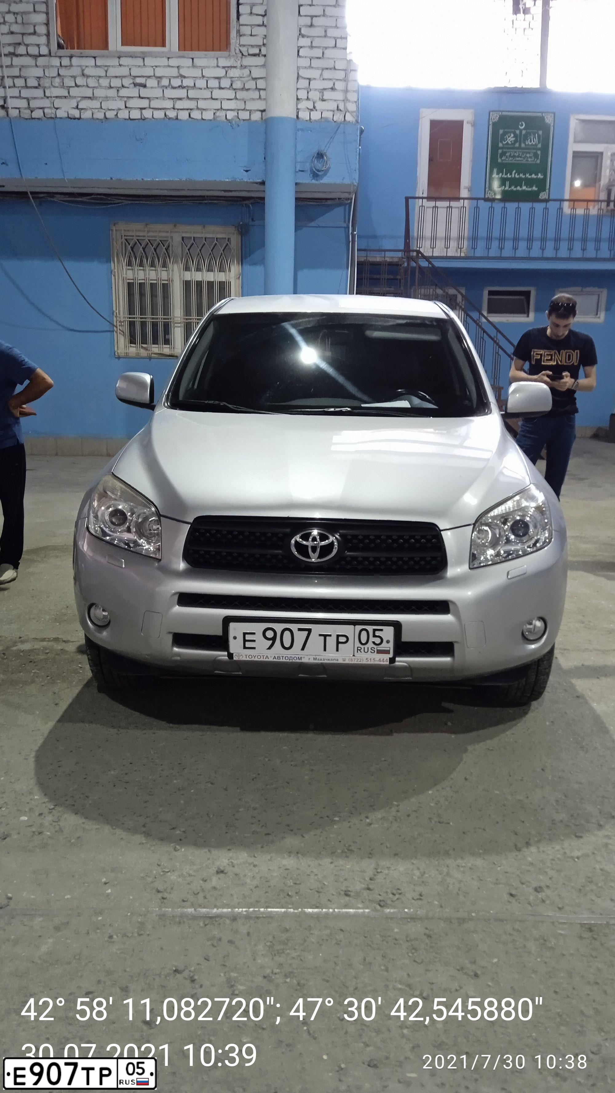 Фото автомобиля TOYOTA RAV4, 2008 — госномер Е907ТР05. Цвет: СЕРЕБРИСТЫЙ