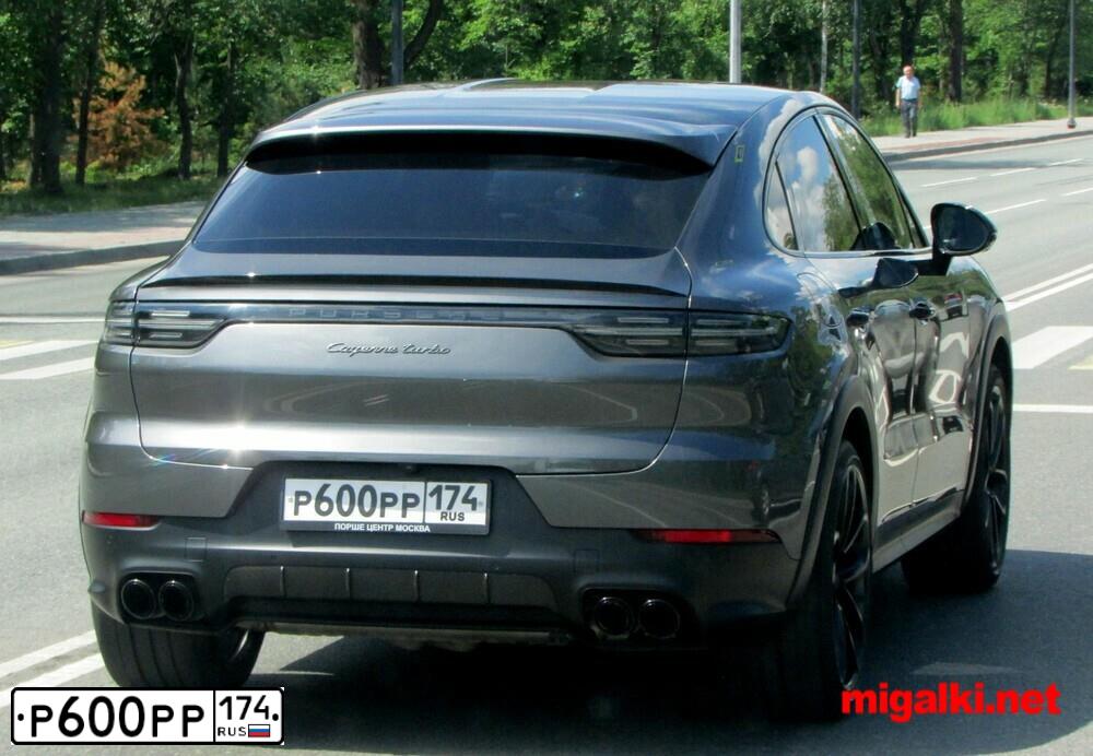 Фото автомобиля PORSCHE CAYENNE, 2019 — госномер Р600РР174. Цвет: СЕРЫЙ