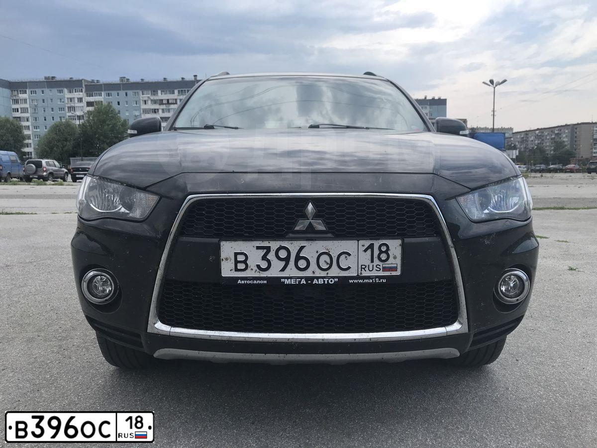 Фото автомобиля MITSUBISHI OUTLANDER, 2012 — госномер Р018КО18. Цвет: ЧЕРНЫЙ