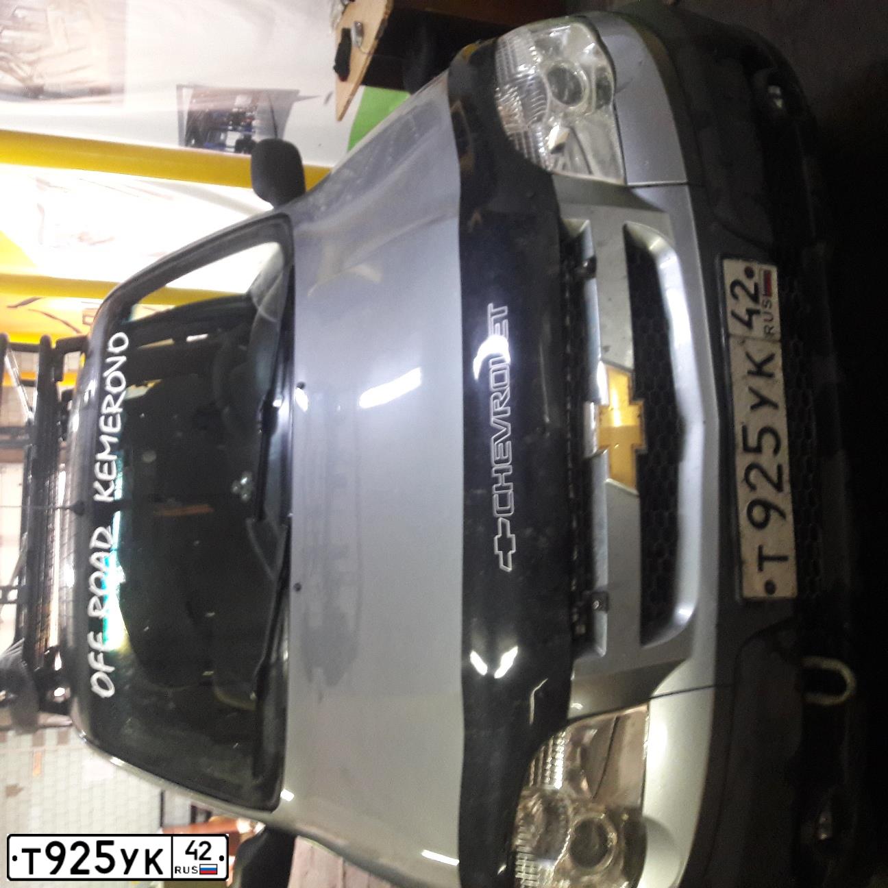 Фото автомобиля CHEVROLET NIVA, 2010 — госномер Т925УК42. Цвет: ТЕМНО-СЕРЫЙ МЕТАЛЛИК