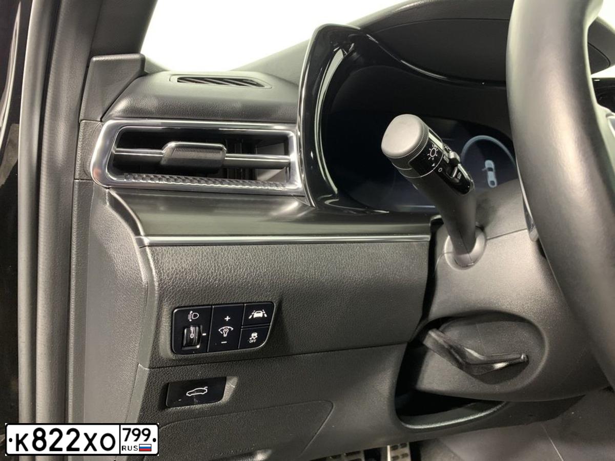 Фото автомобиля KIA K5, 2020 — госномер Р331ХН790. Цвет: ЧЕРНЫЙ