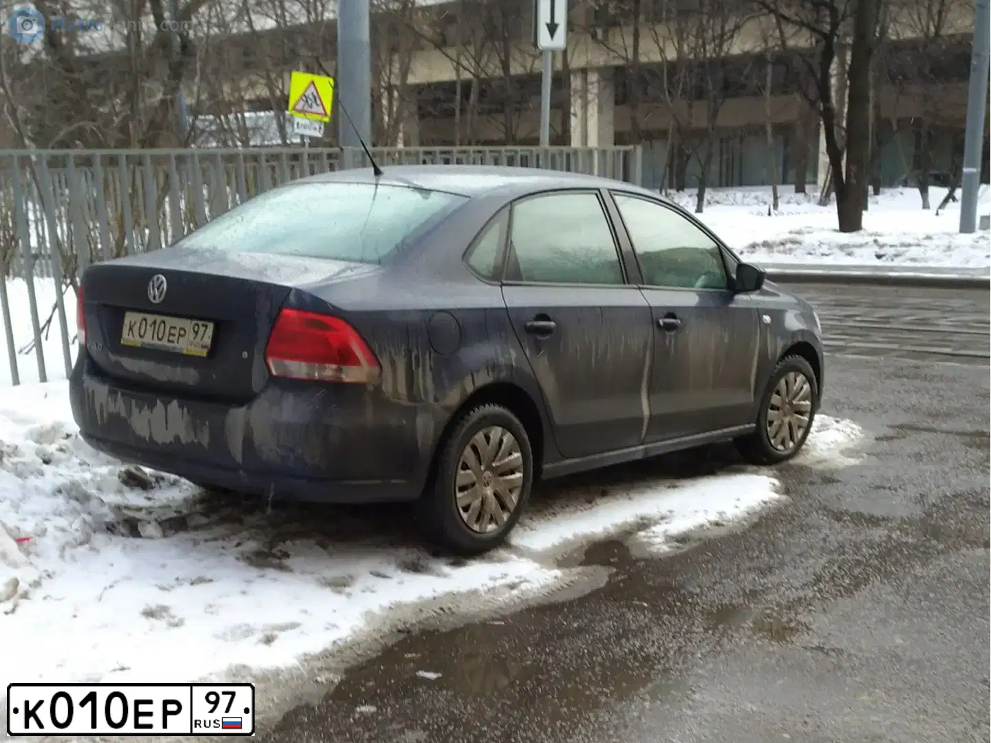 Фото автомобиля VOLKSWAGEN POLO, 2012 — госномер Х307НР790. Цвет: ТЕМНО-СИНИЙ