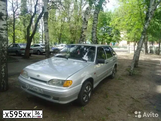 Фото автомобиля LADA 2114, 2010 — госномер Х733ХЕ31. Цвет: Светло-Серебристый металлик