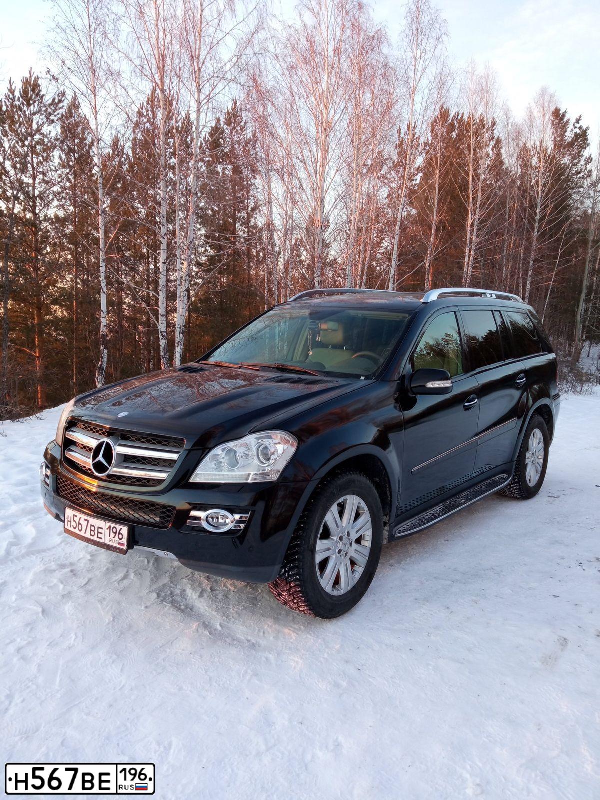 Фото автомобиля MERCEDES GL-KLASSE, 2007 — госномер О607ВУ774. Цвет: ЧЕРНЫЙ
