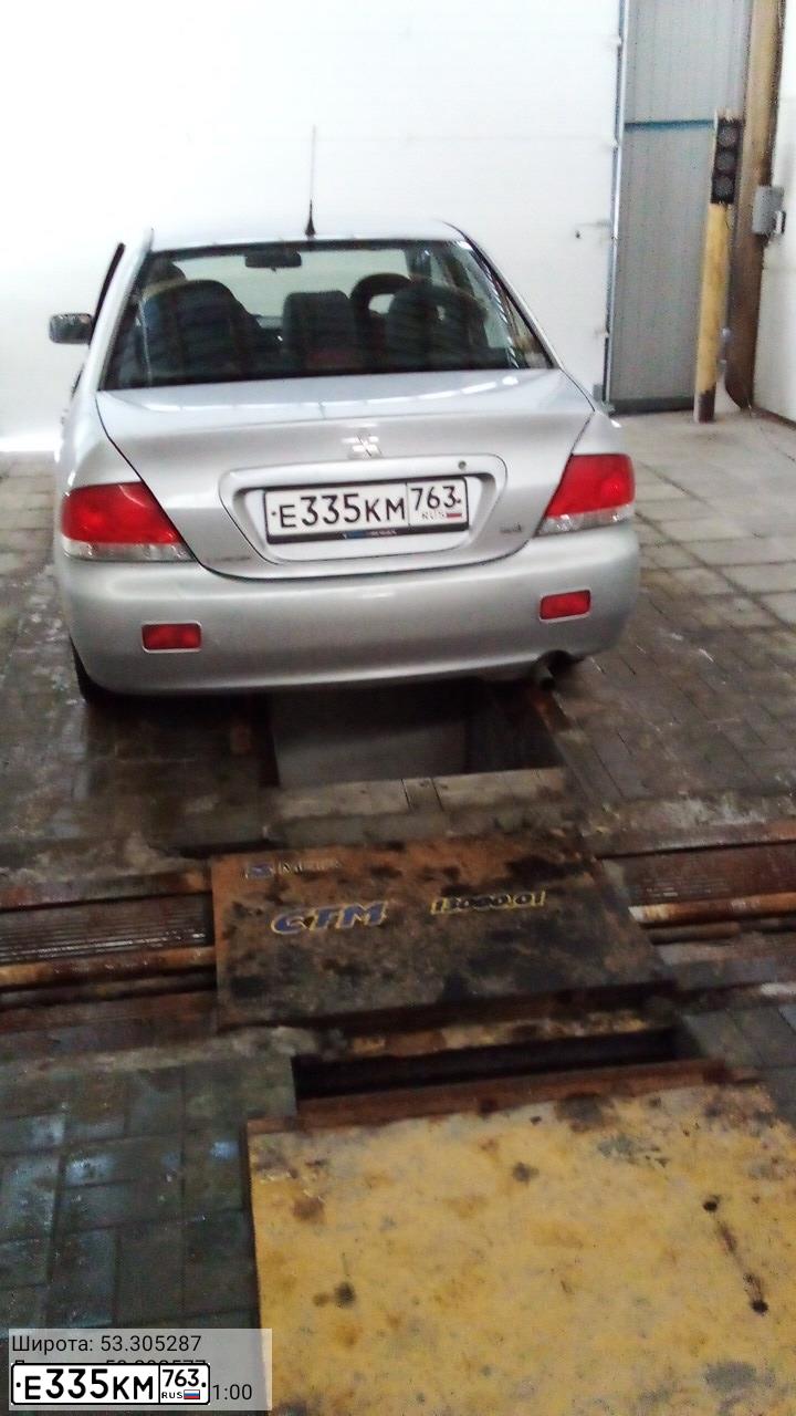 Фото автомобиля MITSUBISHI LANCER, 2007 — госномер Е335КМ763. Цвет: СЕРЕБРИСТЫЙ