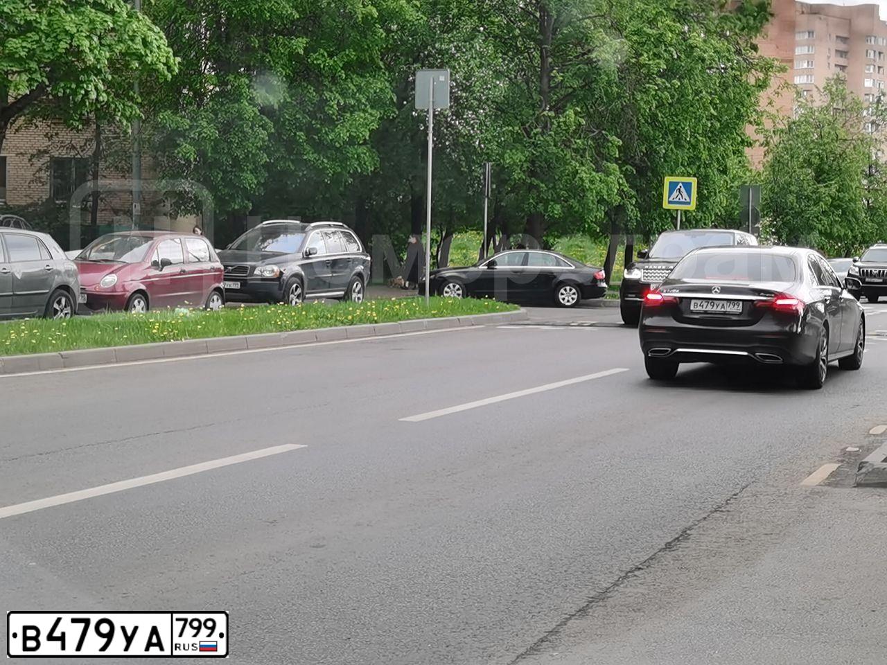 Фото автомобиля МЕРСЕДЕС БЕНЦ E 220 D 4MATIC, 2020 — госномер В479УА799. Цвет: ЧЕРНЫЙ