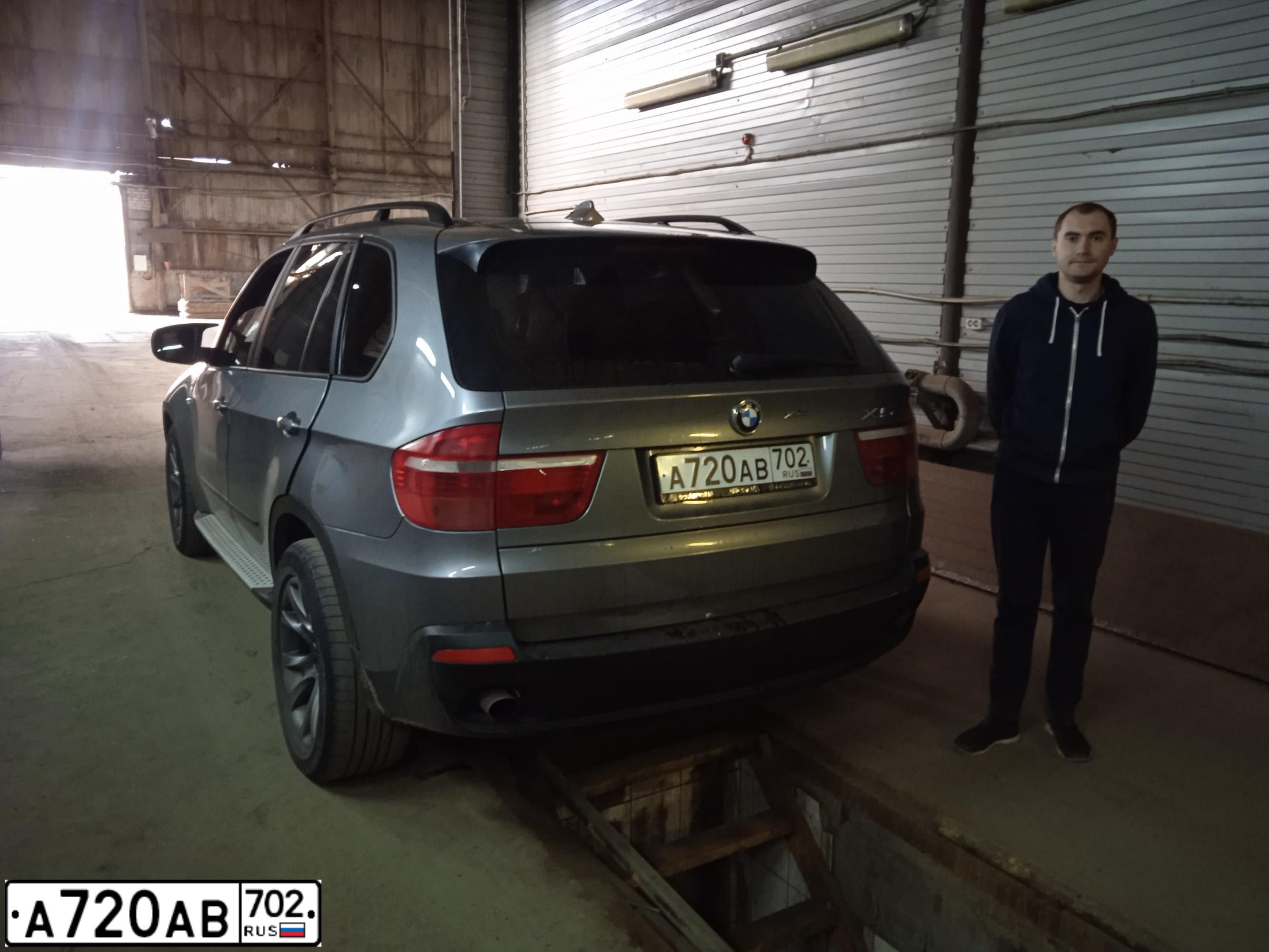 Фото автомобиля BMW X5, 2007 — госномер Т670ОО152. Цвет: Серый