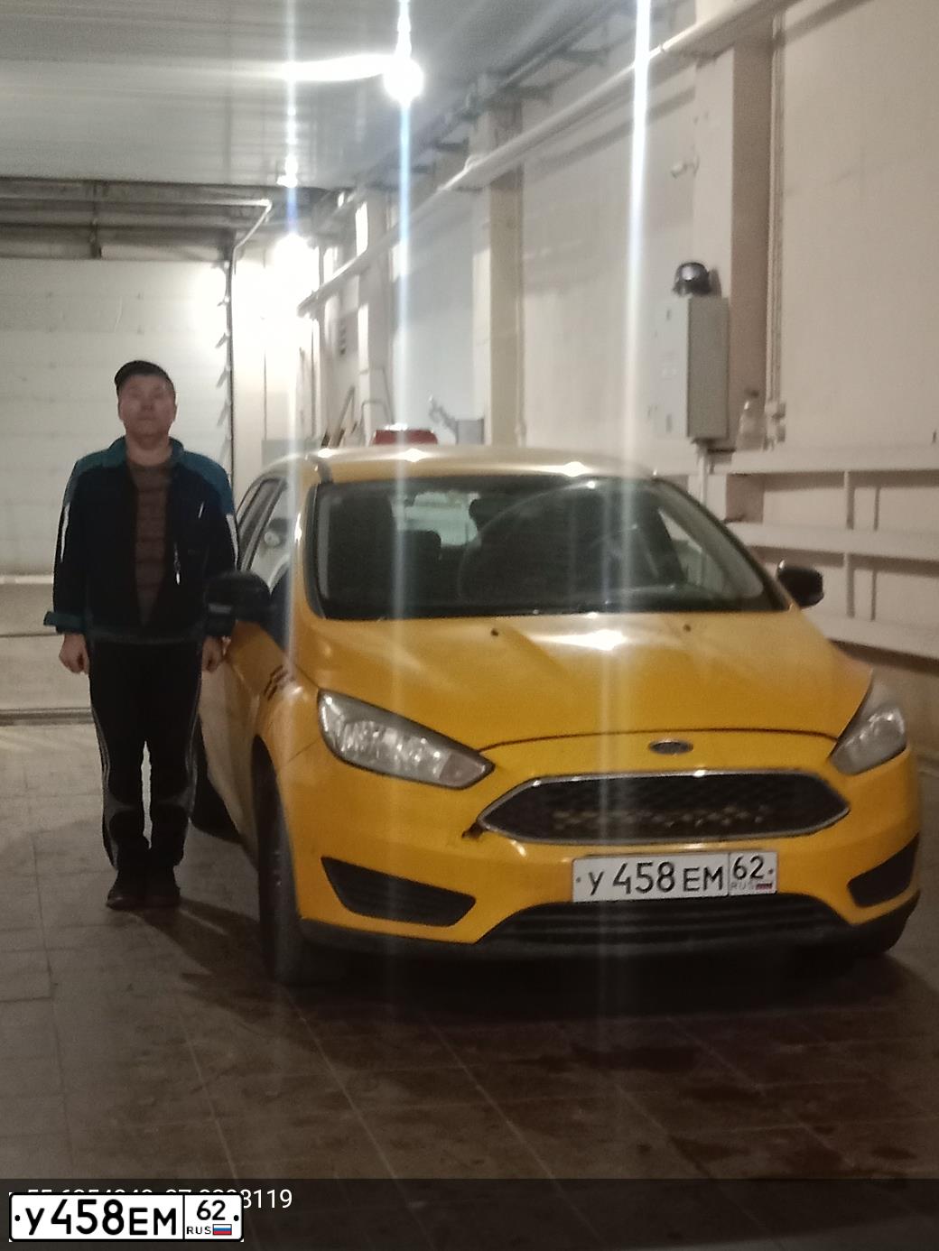 Фото автомобиля FORD FOCUS, 2016 — госномер У458ЕМ62. Цвет: ЖЁЛТЫЙ