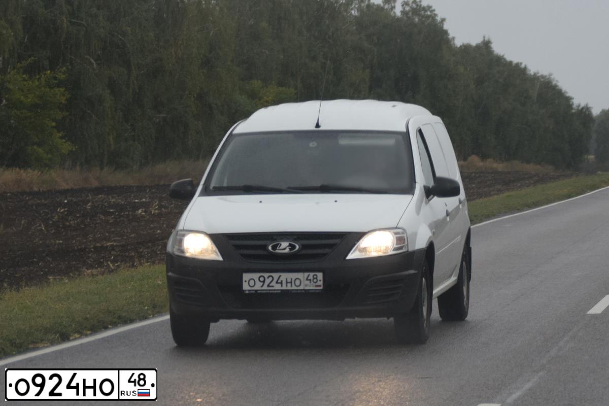 Фото автомобиля LADA LARGUS FURGON, 2019 — госномер Т577МТ136. Цвет: БЕЛЫЙ