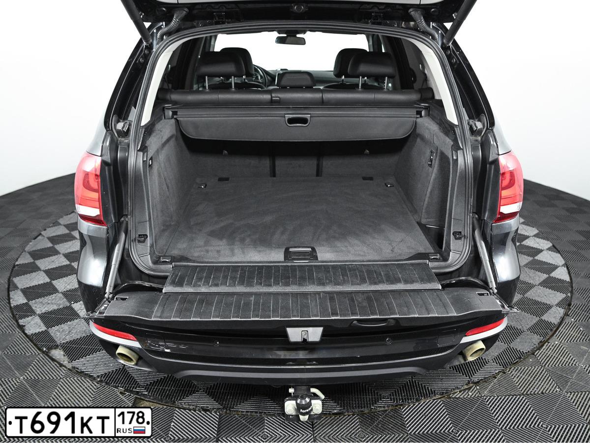 Фото автомобиля BMW X5, 2015 — госномер Р554РН40. Цвет: ЧЕРНЫЙ