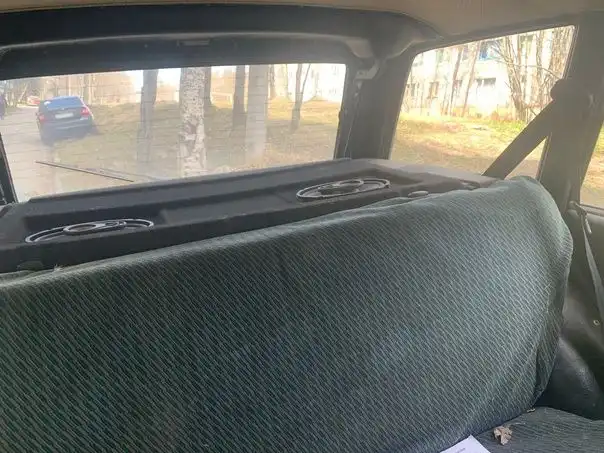 Фото автомобиля LADA 2104, 2001 — госномер Е064КО51. Цвет: СИНЕ-ЗЕЛЕНЫЙ