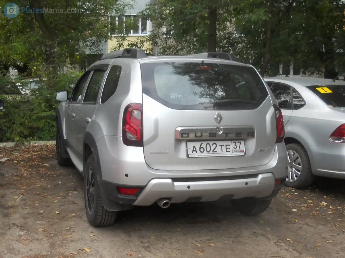 Фото автомобиля RENAULT DUSTER, 2017 — госномер А602ТЕ37. Цвет: СВЕТЛО СЕРЫЙ