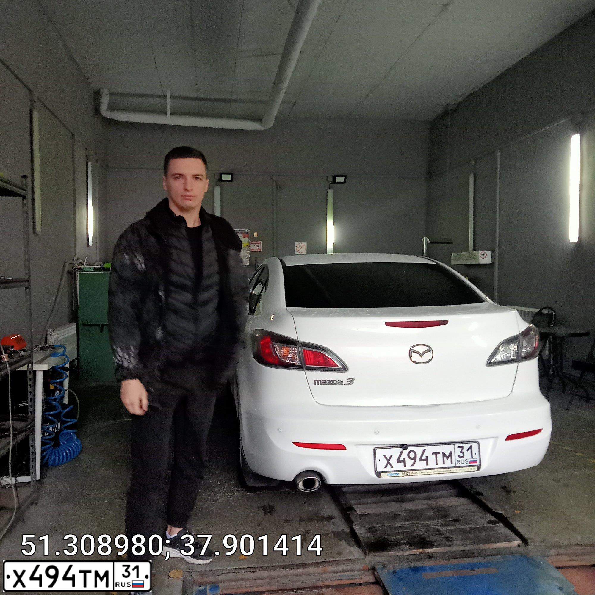 Фото автомобиля MAZDA 3, 2012 — госномер Н202СР31. Цвет: БЕЛЫЙ