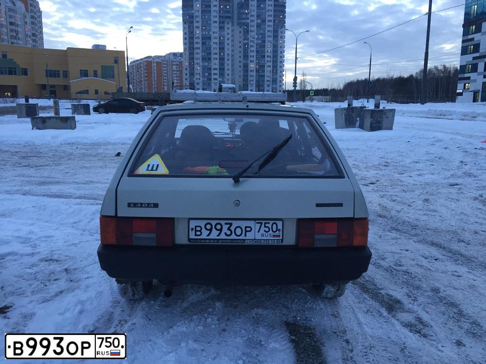 Фото автомобиля LADA 2109 SAMARA, 2002 — госномер В993ОР750. Цвет: СЕРЕБРИСТЫЙ ЗЕЛЕНЫЙ
