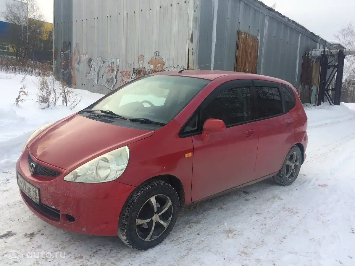 Фото автомобиля HONDA FIT, 2003 — госномер Е419НВ96