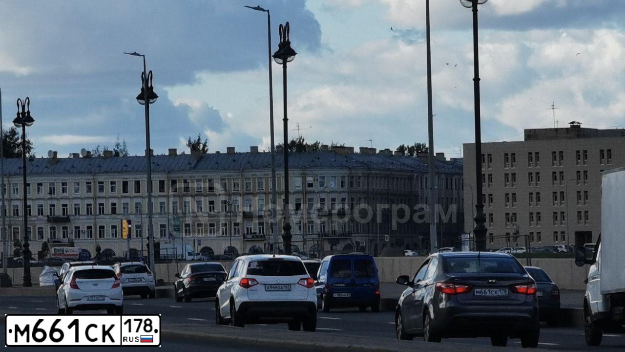 Фото автомобиля KIA RIO, 2012 — госномер М661СК178. Цвет: СЕРЫЙ