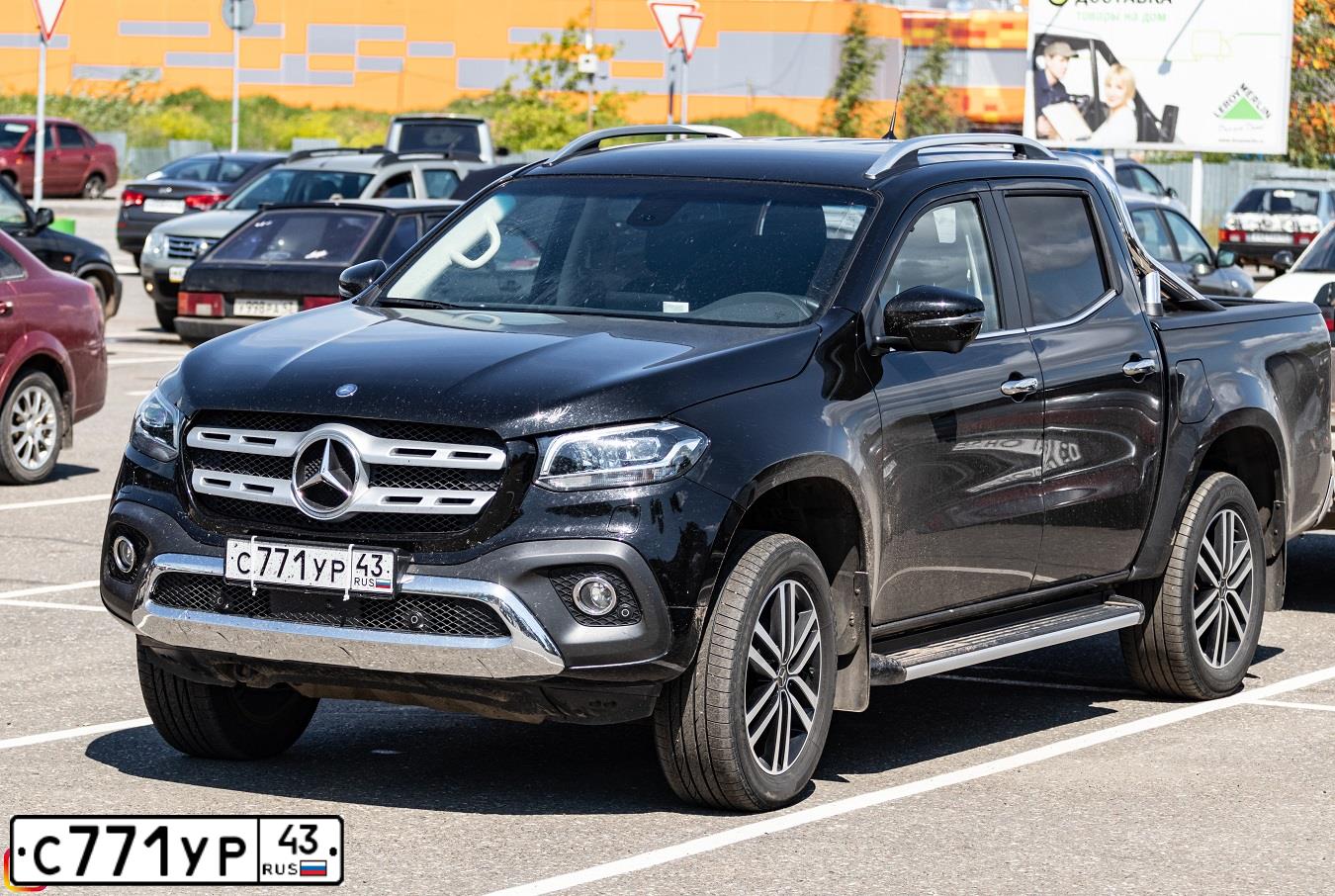 Фото автомобиля MERCEDES X-KLASSE, 2018 — госномер А318ЕА172. Цвет: ЧЕРНЫЙ