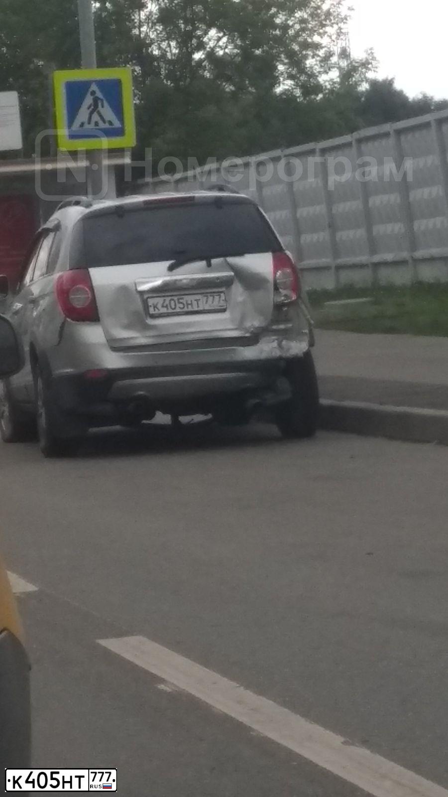 Фото автомобиля CHEVROLET CAPTIVA, 2011 — госномер К405НТ777. Цвет: СЕРЫЙ