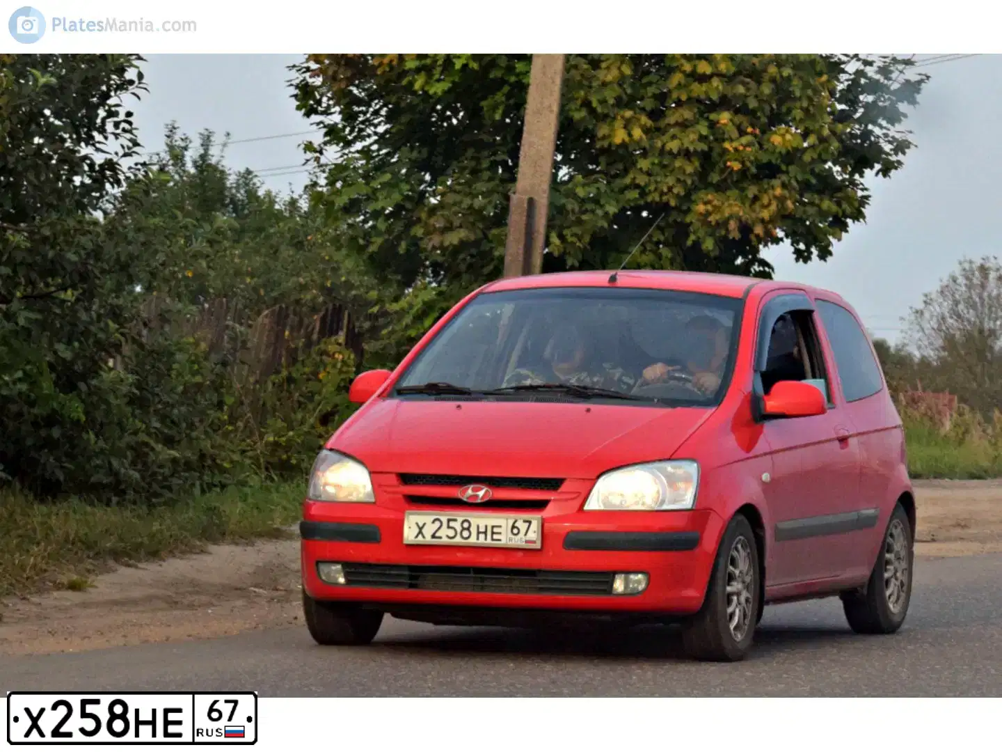 Фото автомобиля HYUNDAI GETZ, 2005 — госномер А880ТВ67. Цвет: ЯРКО-КРАСНЫЙ