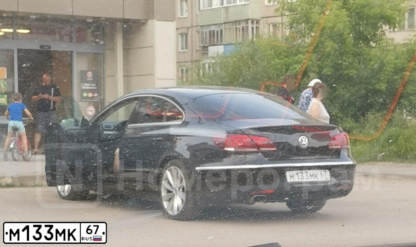 Фото автомобиля VOLKSWAGEN PASSAT, 2012 — госномер М133МК67. Цвет: ЧЕРНЫЙ