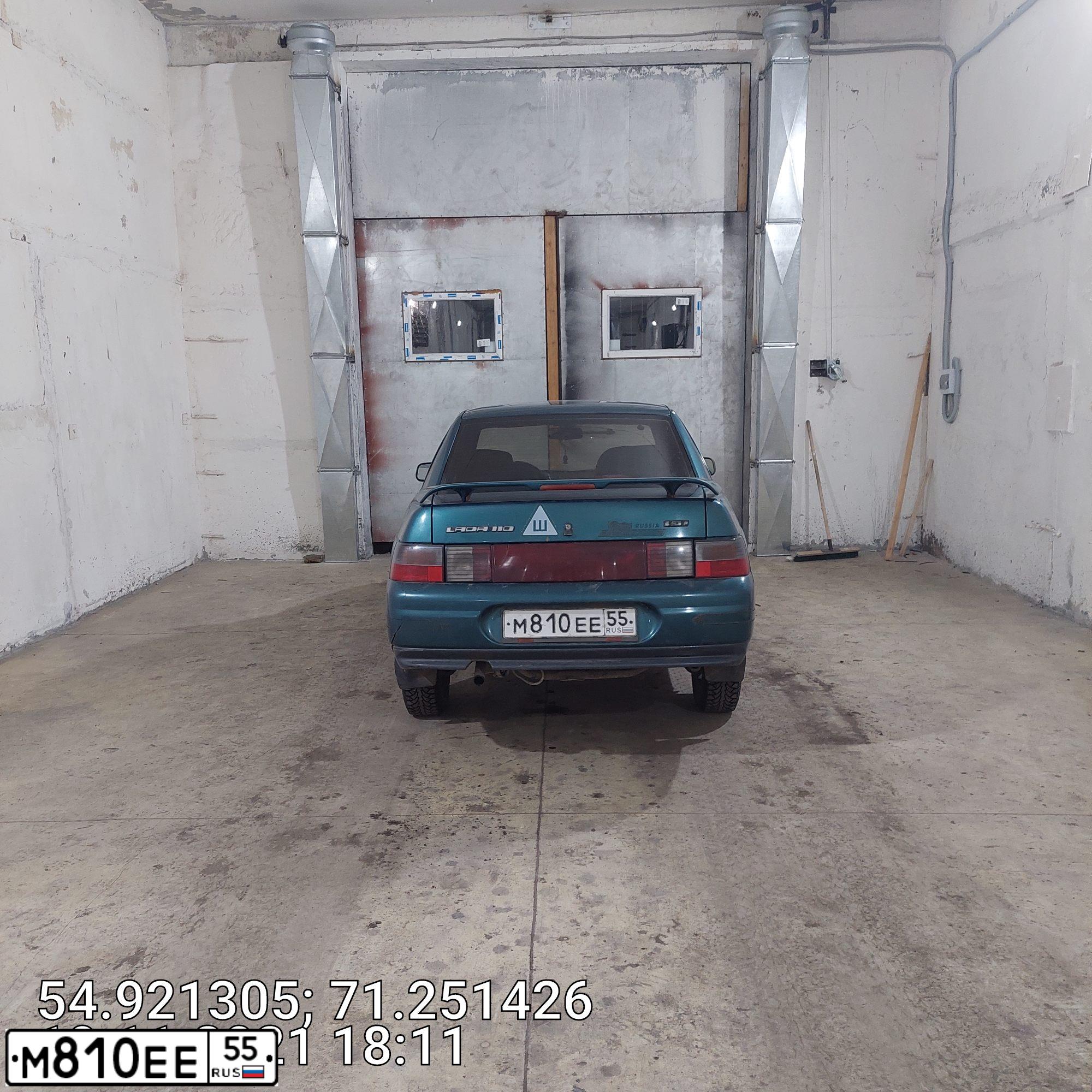 Фото автомобиля LADA 2110, 2001 — госномер М810ЕЕ55. Цвет: СЕРЕБРИСТО ЗЕЛЕНЫЙ