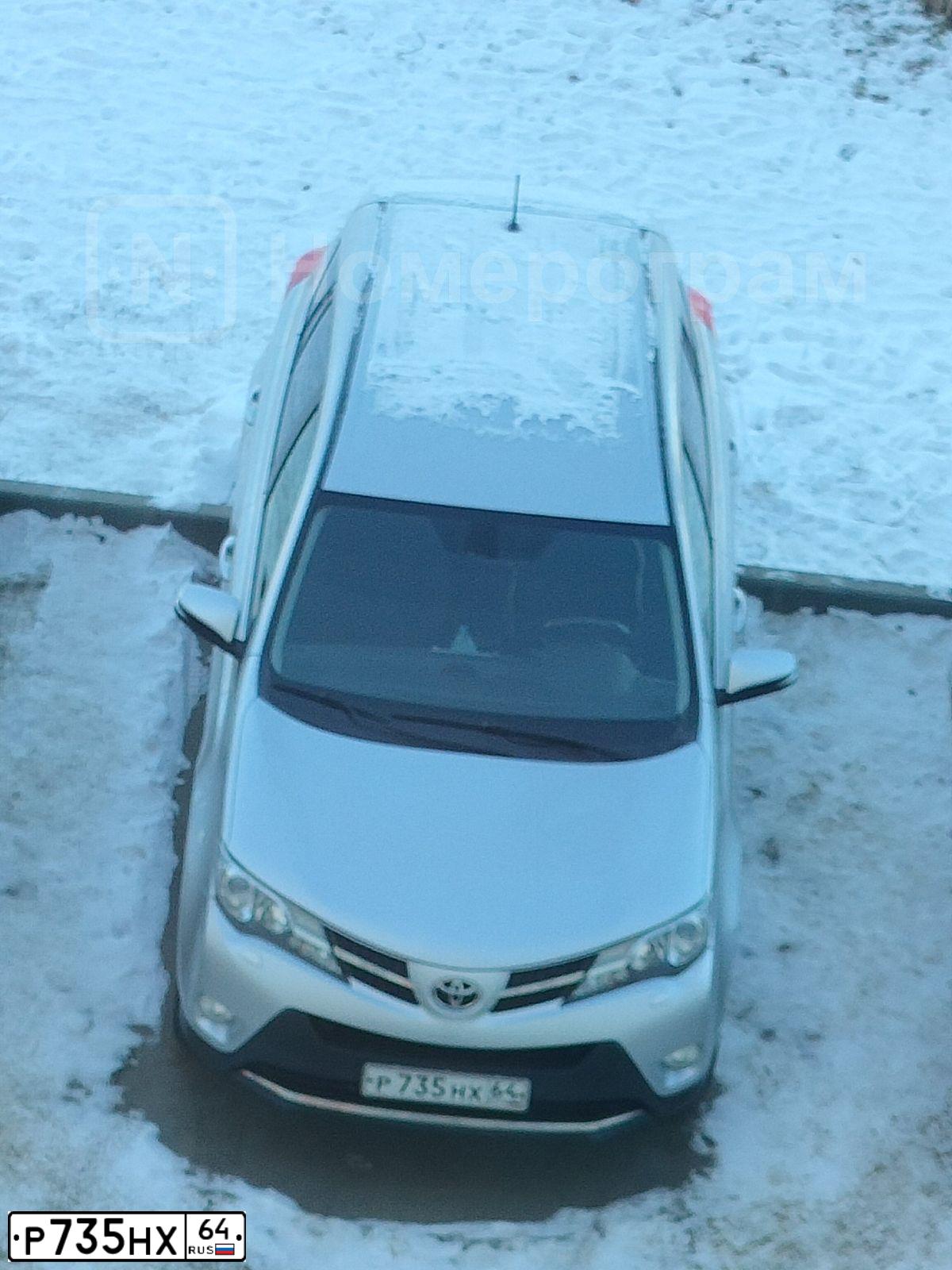 Фото автомобиля HYUNDAI TUCSON, 2006 — госномер Т566РК64. Цвет: ТЕМНО-ЗЕЛЕНЫЙ