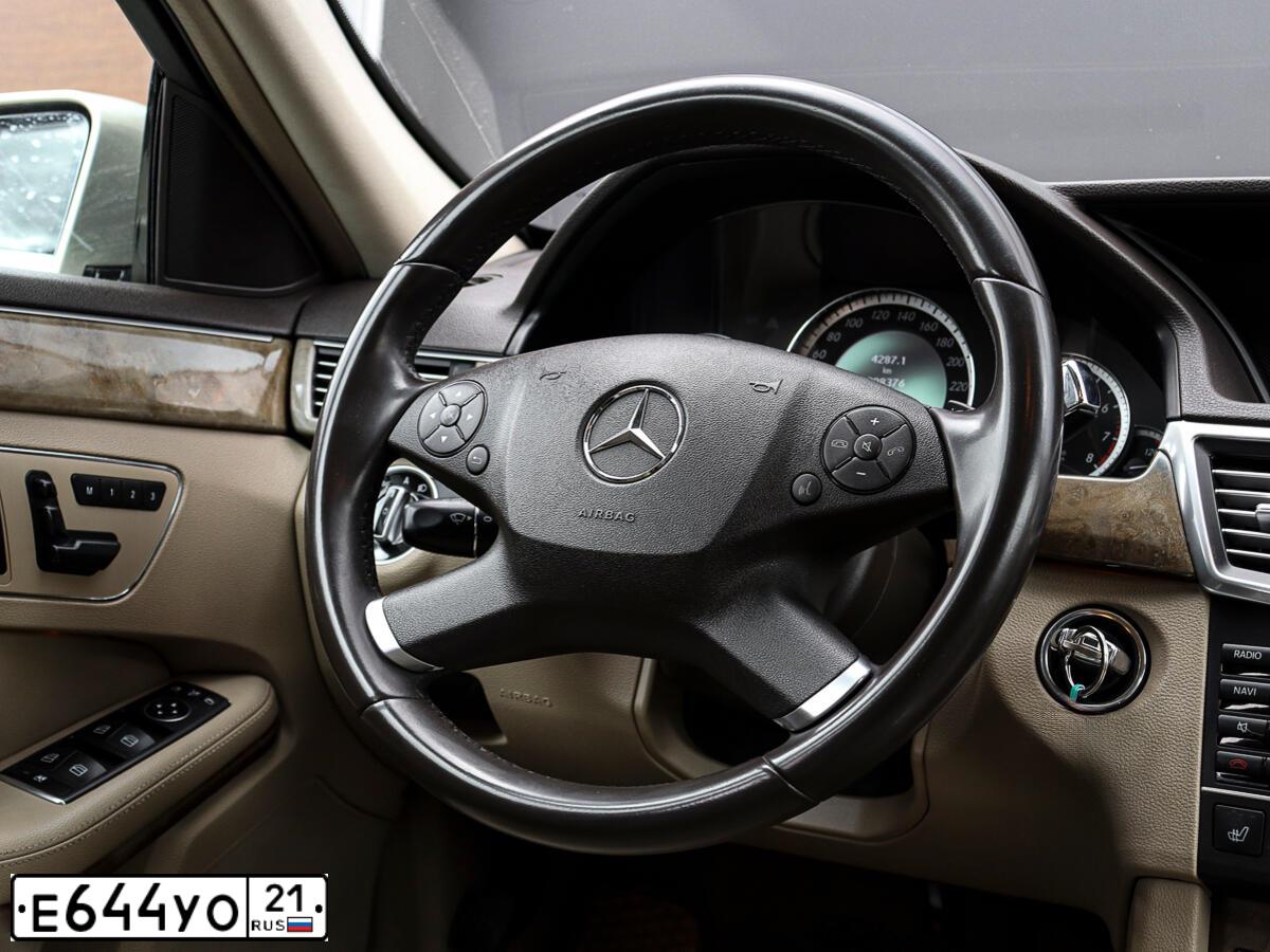 Фото автомобиля MERCEDES-BENZ E-KLASSE, 2010 — госномер О887СТ797