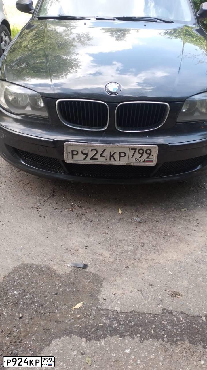 Фото автомобиля BMW SERIE 1, 2008 — госномер А215НУ190. Цвет: ЧЕРНЫЙ