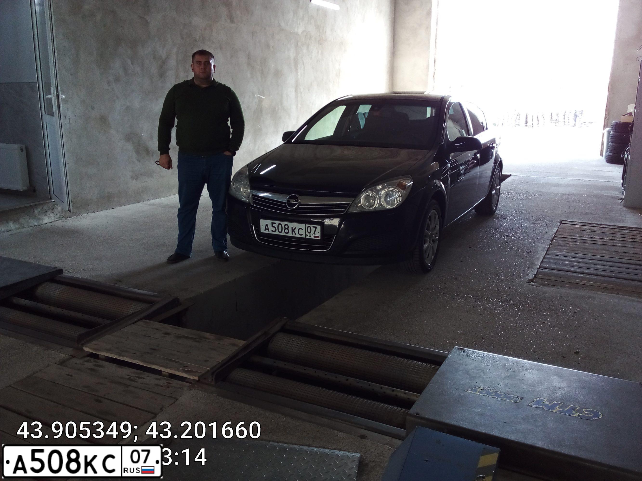 Фото автомобиля OPEL ASTRA, 2011 — госномер У500КС07. Цвет: ЧЕРНЫЙ