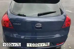Фото автомобиля KIA CEE'D, 2011 — госномер К222ОУ152. Цвет: синий