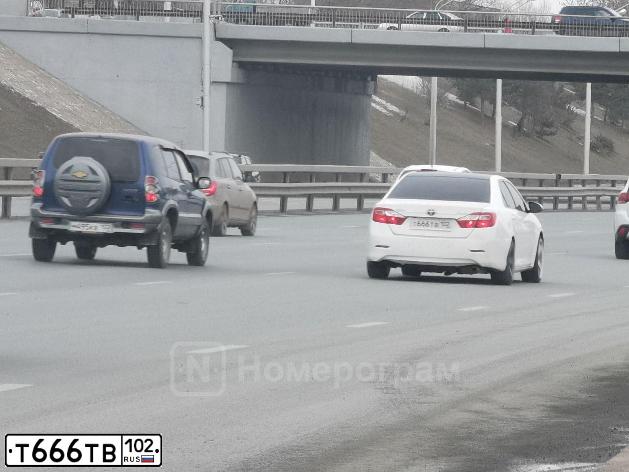 Фото автомобиля LADA 2112, 2007 — госномер Т666ТВ102. Цвет: СИНЕ-ЧЕРНЫЙ