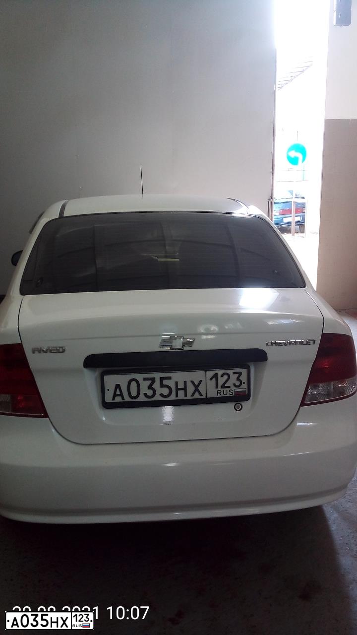 Фото автомобиля CHEVROLET T AVEO, 2005 — госномер Т717АО93. Цвет: Белый