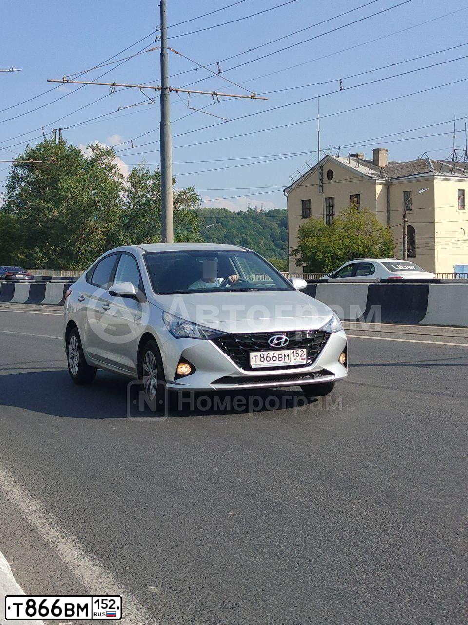 Фото автомобиля HYUNDAI SOLARIS, 2021 — госномер Т866ВМ152. Цвет: СЕРЫЙ